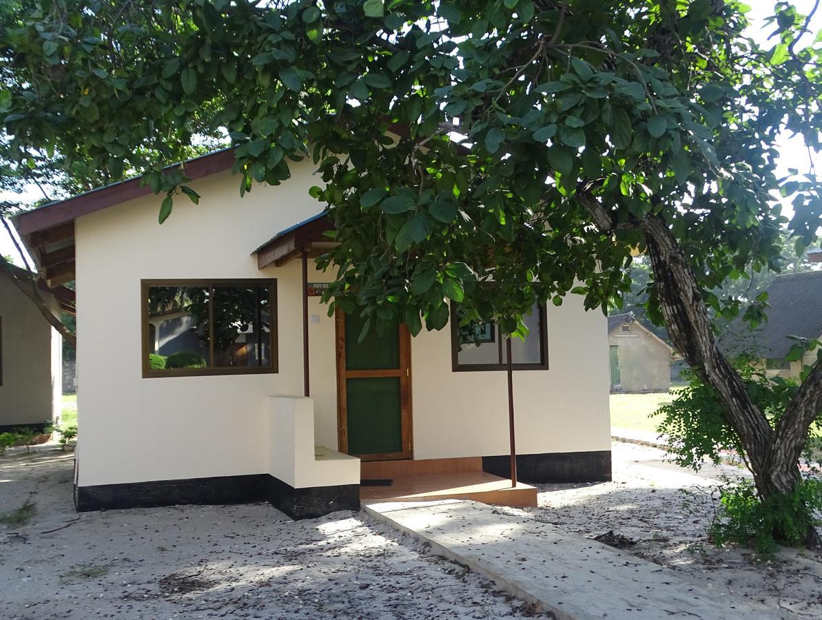 Mgulani Lodge Hotel Дар-эс-Саламе Экстерьер фото